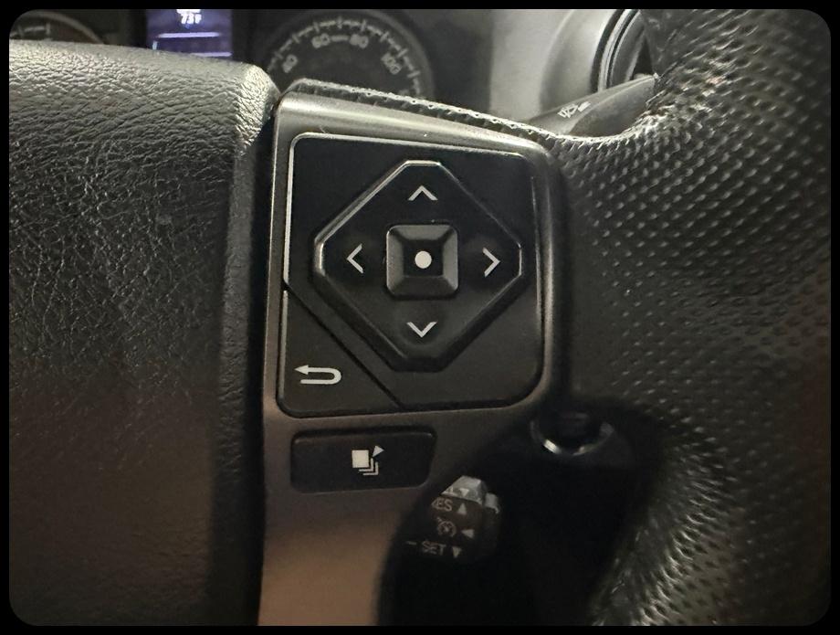 Toyota Tacoma SR5 Double Cab Long Bed V6 6AT 4WD 2017