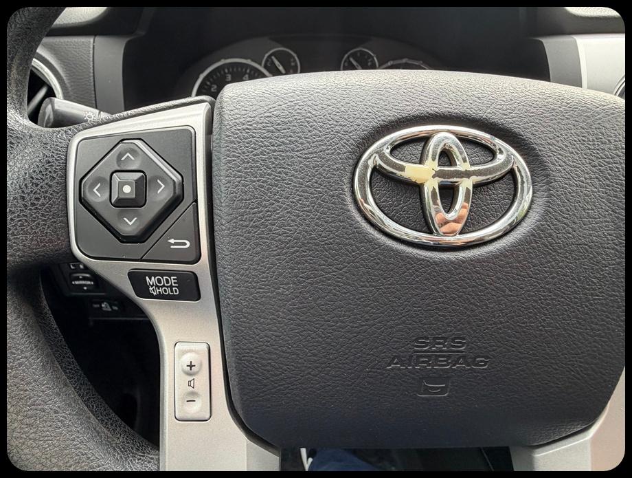Toyota Tundra SR5 5.7L V8 Double Cab 2WD 2014