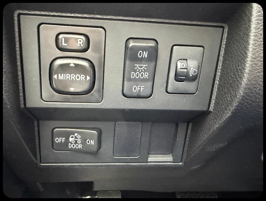 Toyota Tundra SR5 5.7L V8 Double Cab 2WD 2014