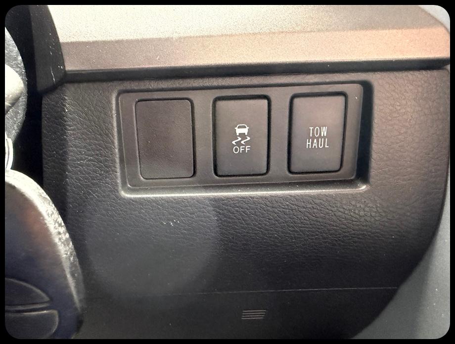 Toyota Tundra SR5 5.7L V8 Double Cab 2WD 2014