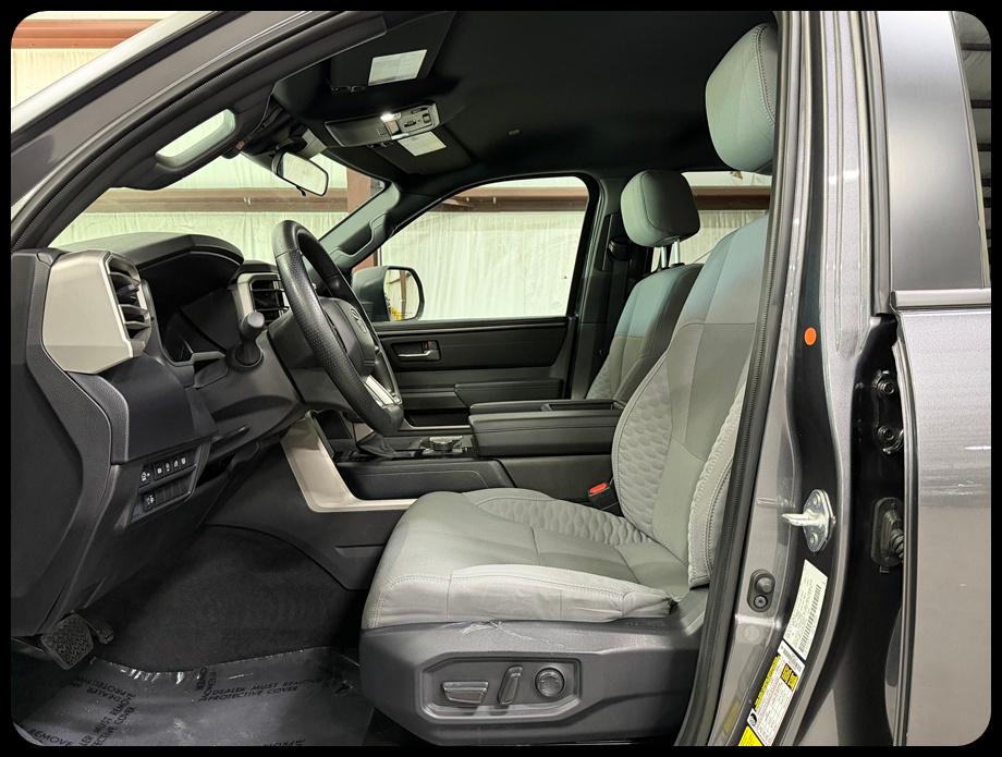 Toyota Tundra SR5 CrewMax 2WD 2025