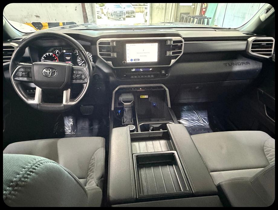 Toyota Tundra SR5 CrewMax 2WD 2025