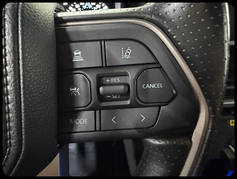 Toyota Tundra SR5 CrewMax 2WD 2025