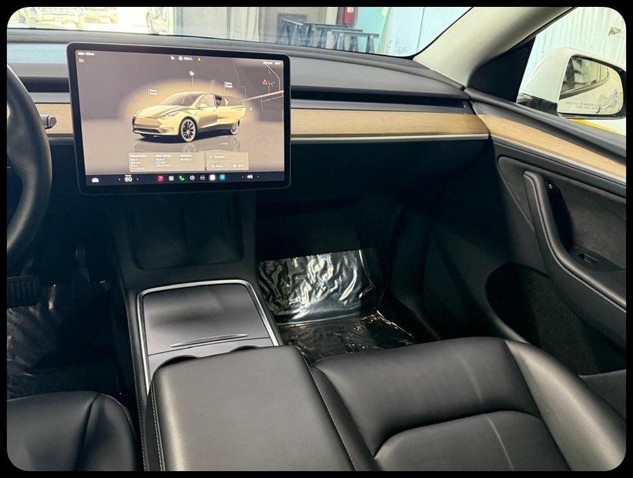 Tesla Model Y Long Range 2025