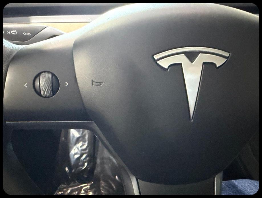 Tesla Model Y Long Range 2025