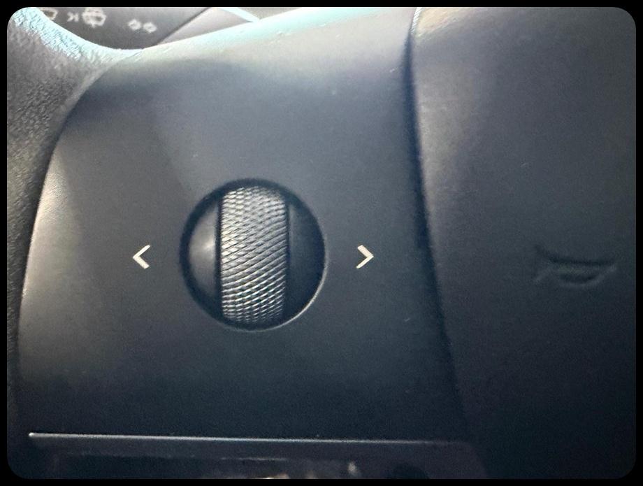 Tesla Model Y Long Range 2025