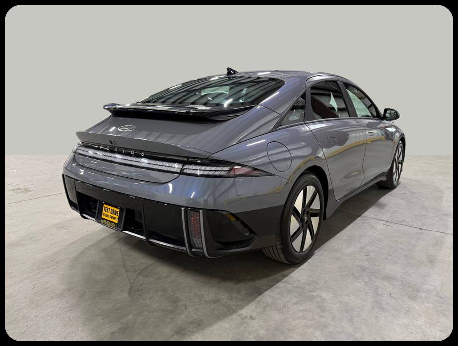 Hyundai Ioniq 6 SE Standard Range 2024