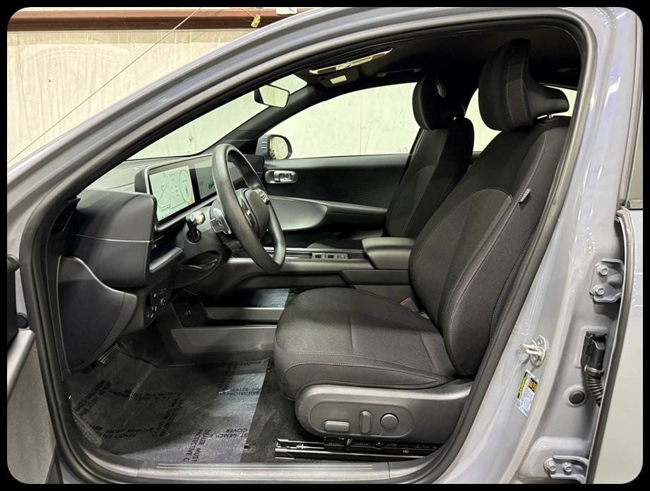 Hyundai Ioniq 6 SE Standard Range 2024