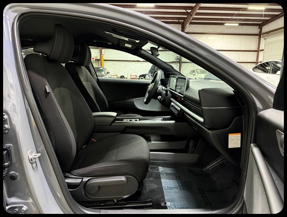 Hyundai Ioniq 6 SE Standard Range 2024