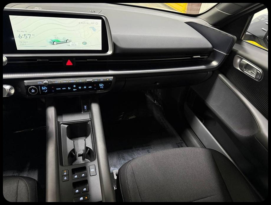 Hyundai Ioniq 6 SE Standard Range 2024