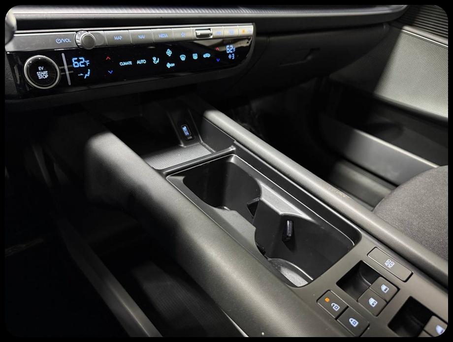 Hyundai Ioniq 6 SE Standard Range 2024