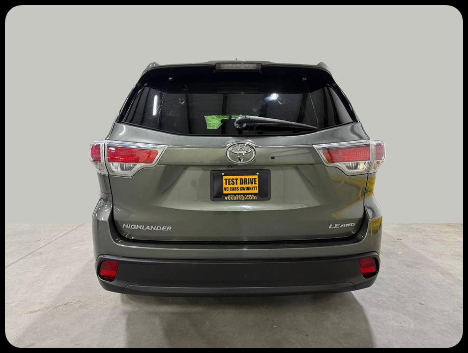 Toyota Highlander LE AWD V6 2016