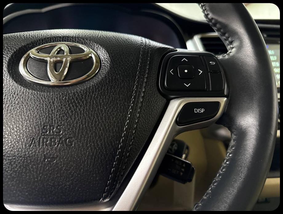 Toyota Highlander LE AWD V6 2016