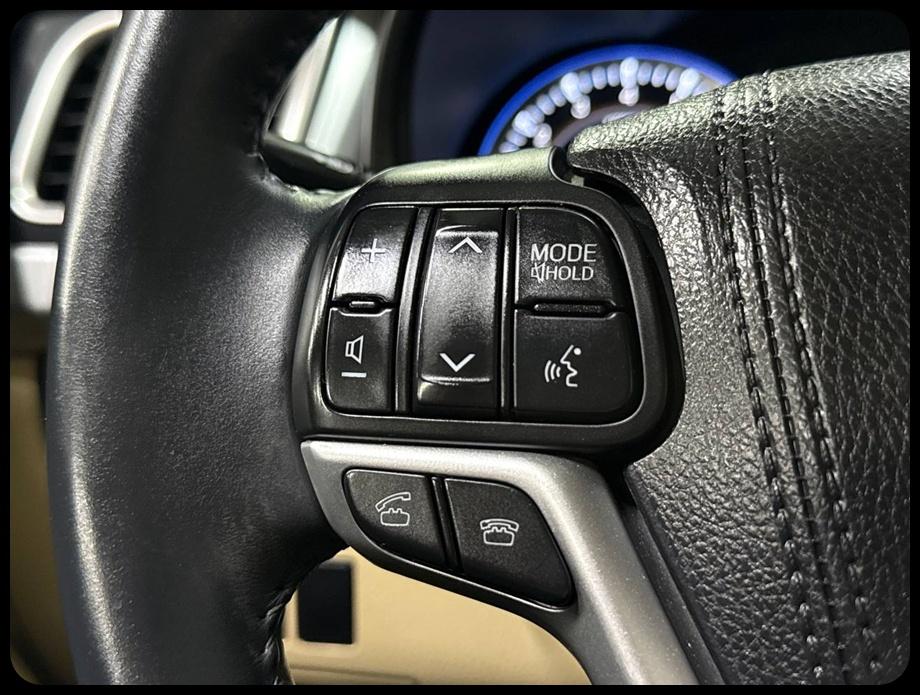 Toyota Highlander LE AWD V6 2016