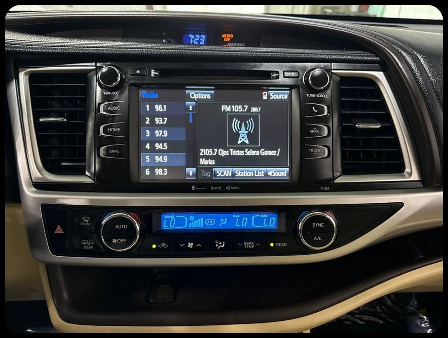 Toyota Highlander LE AWD V6 2016
