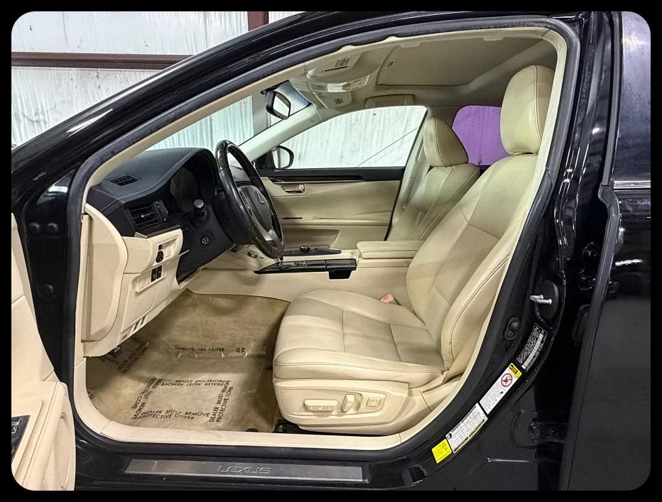 Lexus ES 350 Sedan 2015