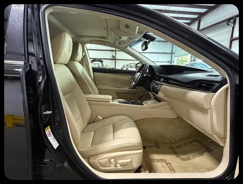 Lexus ES 350 Sedan 2015