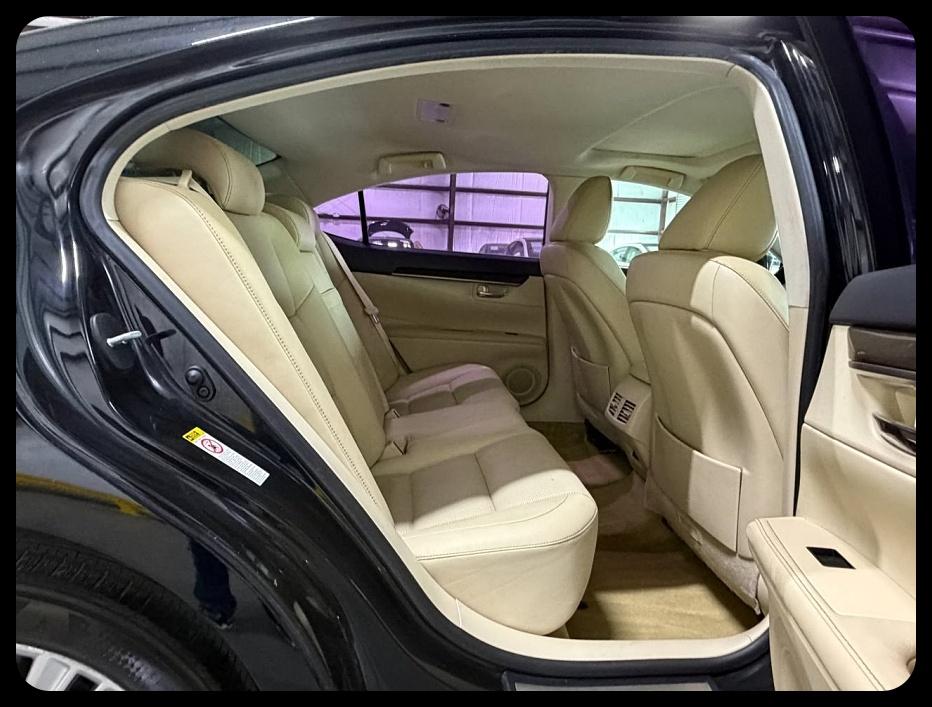 Lexus ES 350 Sedan 2015