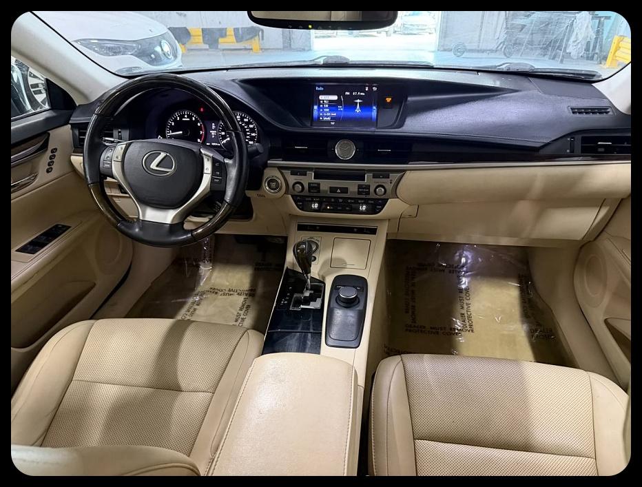 Lexus ES 350 Sedan 2015