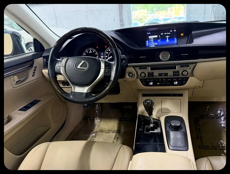 Lexus ES 350 Sedan 2015