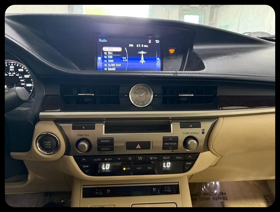 Lexus ES 350 Sedan 2015