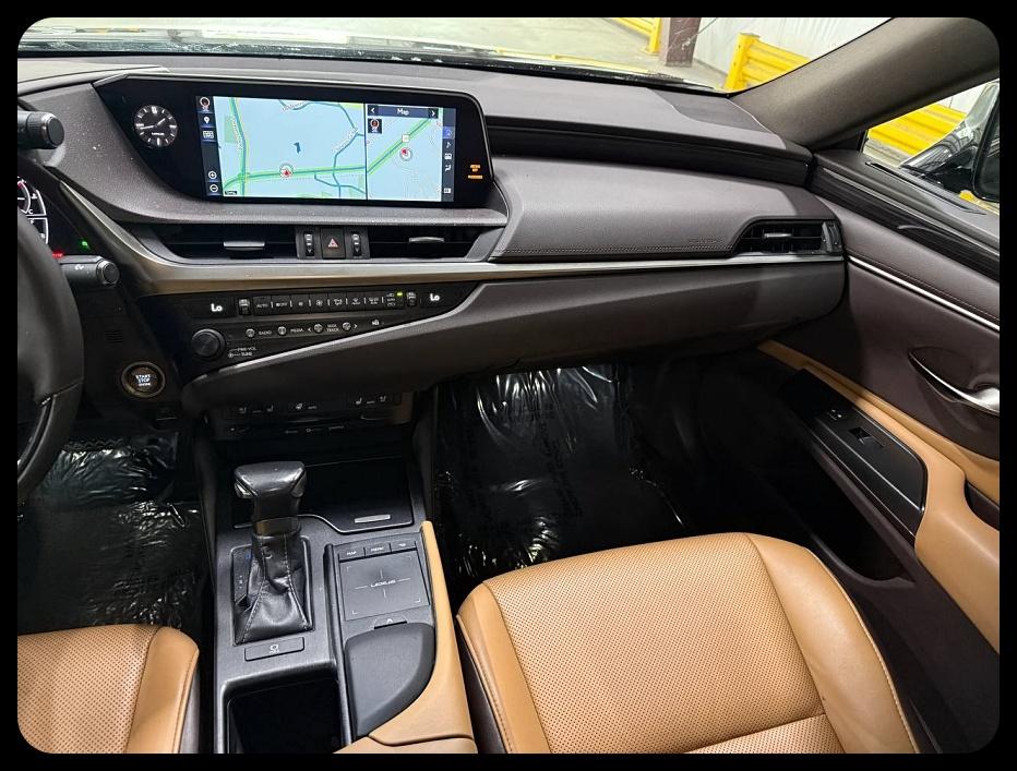 Lexus ES 350  2019