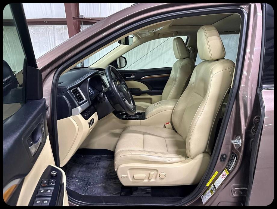 Toyota Highlander Limited 2017