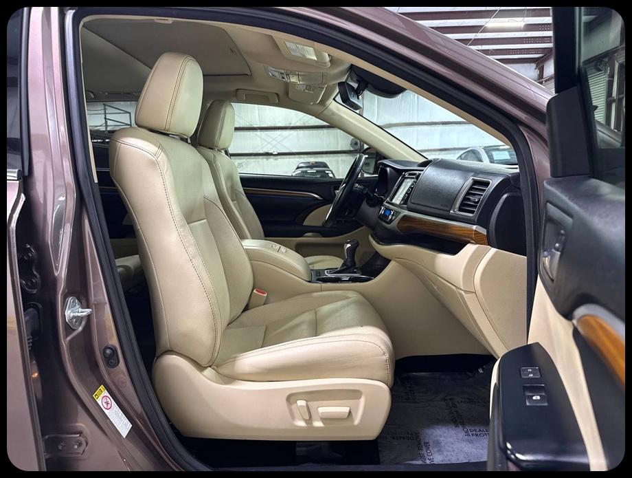 Toyota Highlander Limited 2017