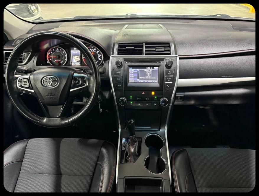 Toyota Camry SE 2017