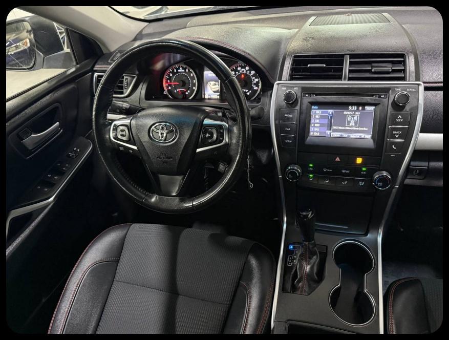 Toyota Camry SE 2017