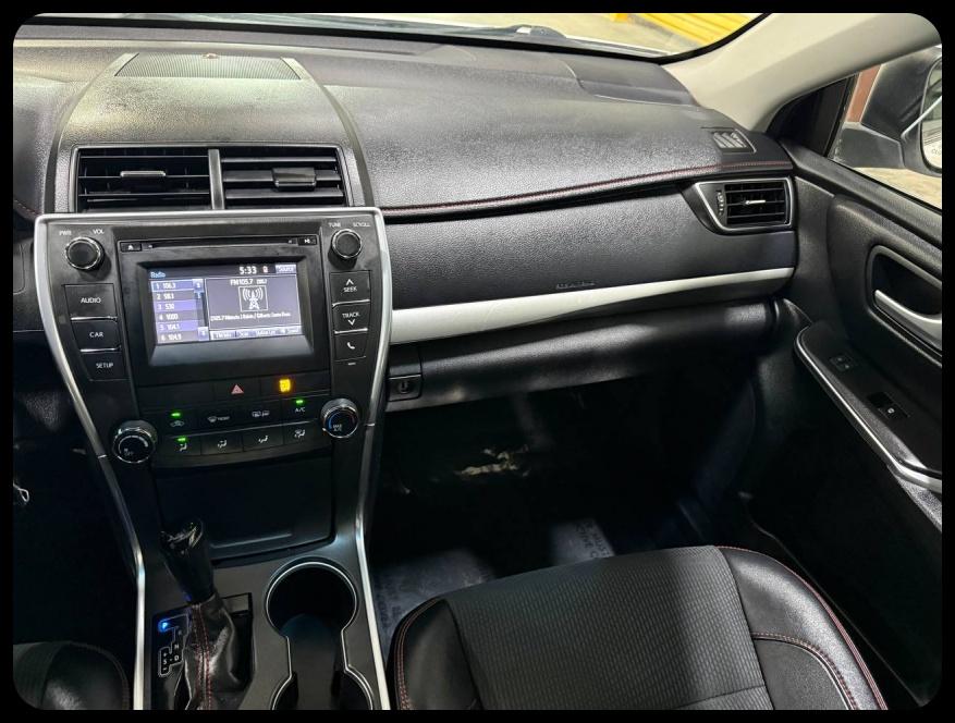 Toyota Camry SE 2017