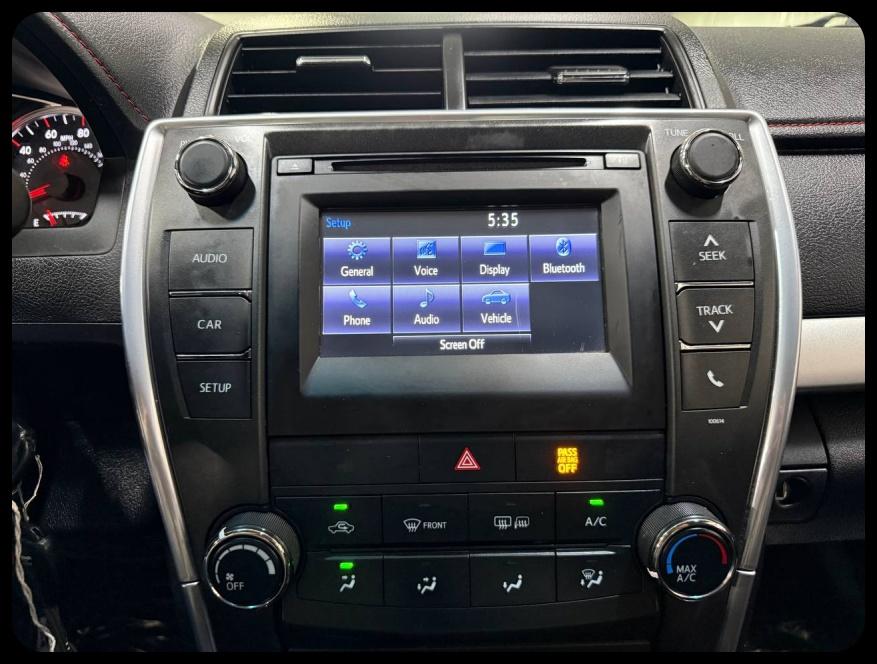 Toyota Camry SE 2017