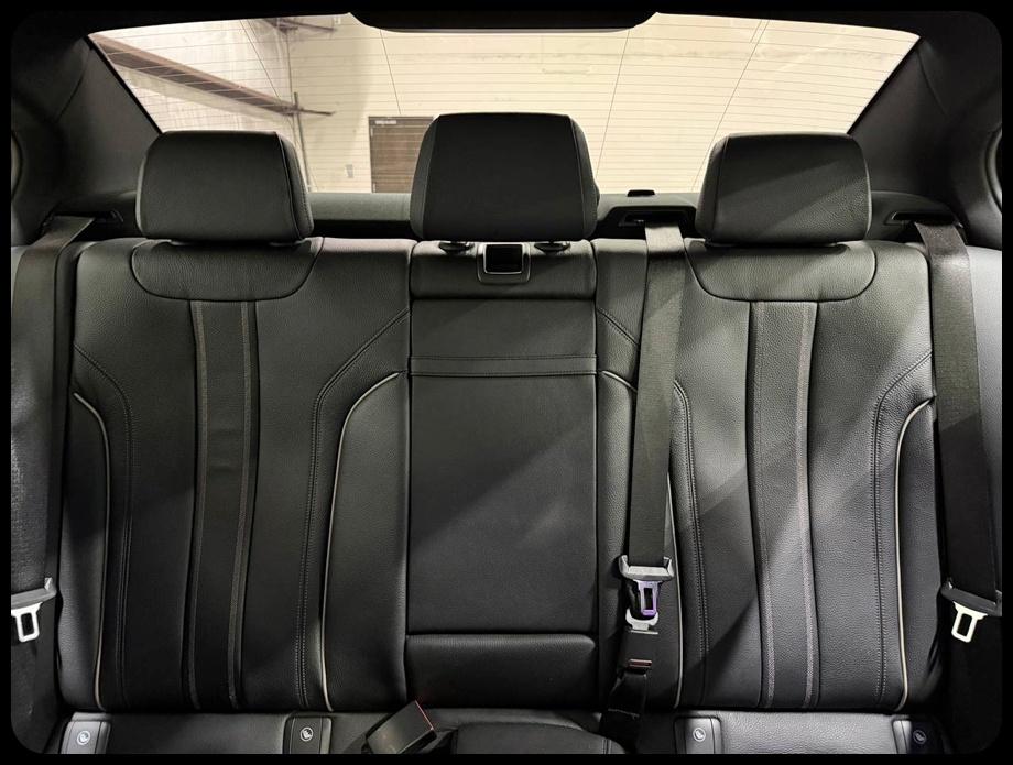 BMW 5-Series M550i xDrive 2022