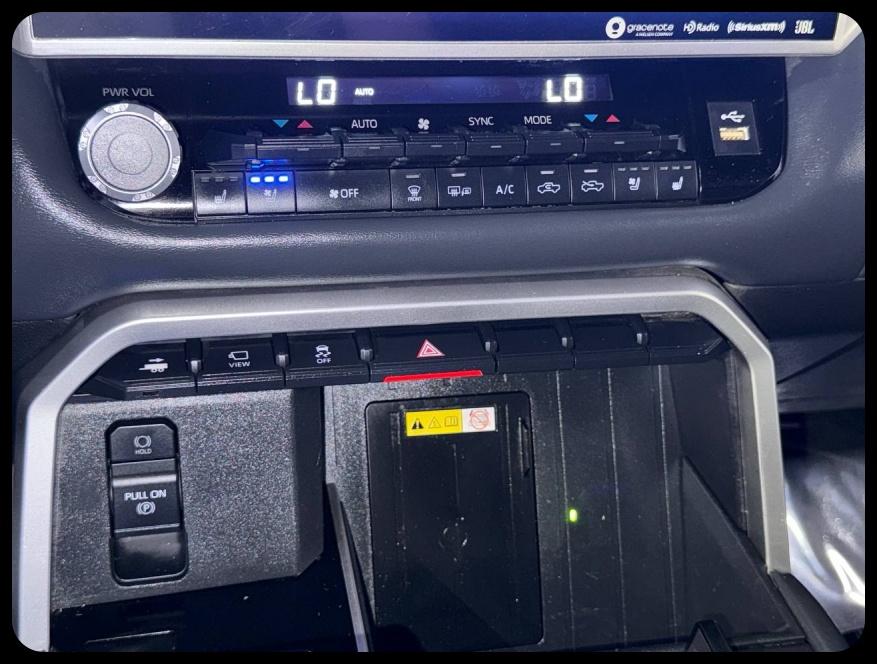 Toyota Tundra Platinum CrewMax 4WD 2023