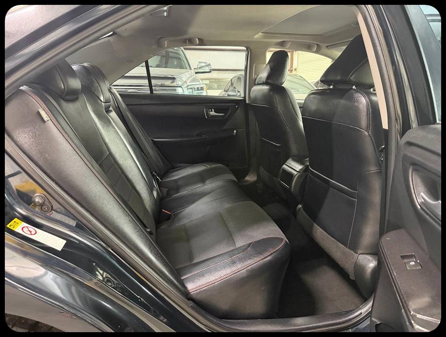 Toyota Camry SE 2017
