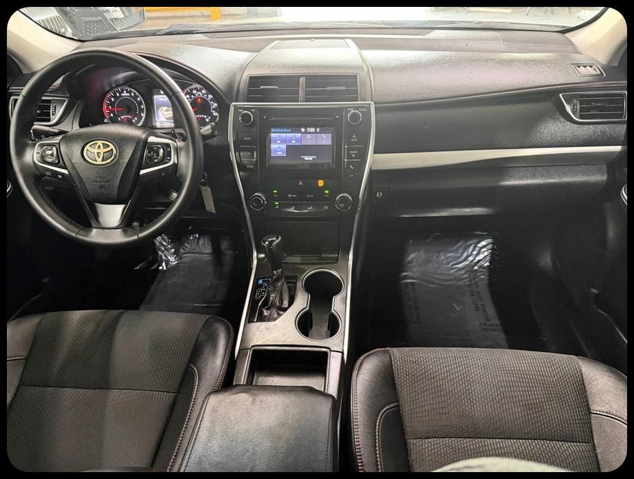 Toyota Camry SE 2017
