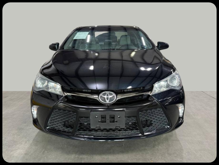Toyota Camry SE 2016
