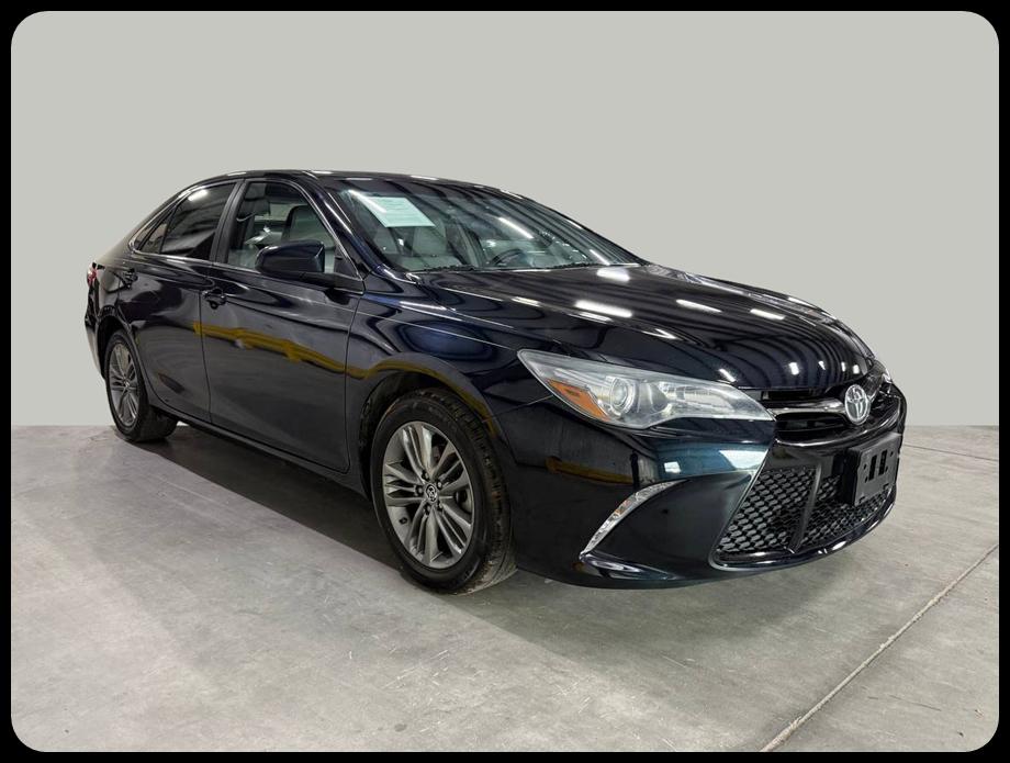Toyota Camry SE 2016