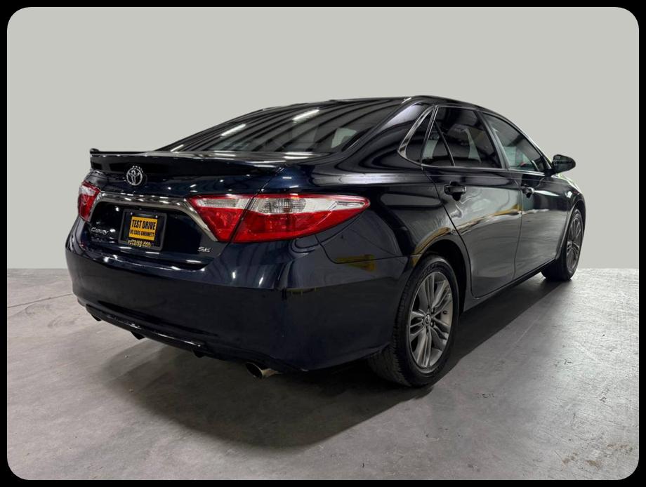 Toyota Camry SE 2016