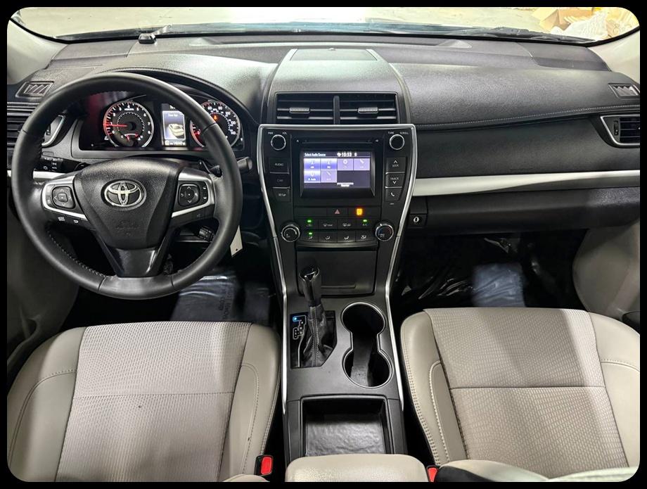 Toyota Camry SE 2016