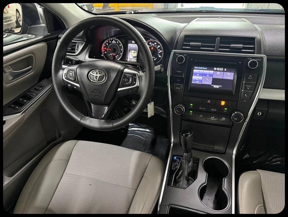 Toyota Camry SE 2016