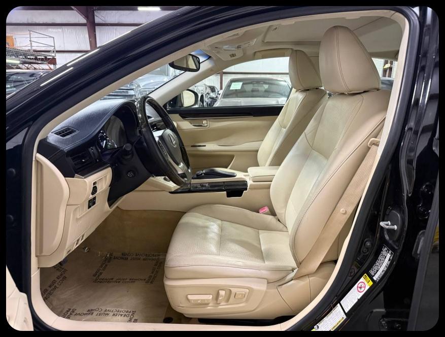 Lexus ES 350 Sedan 2015