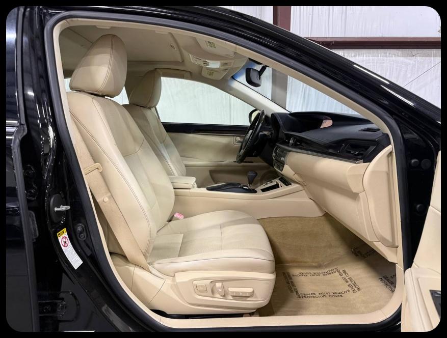 Lexus ES 350 Sedan 2015