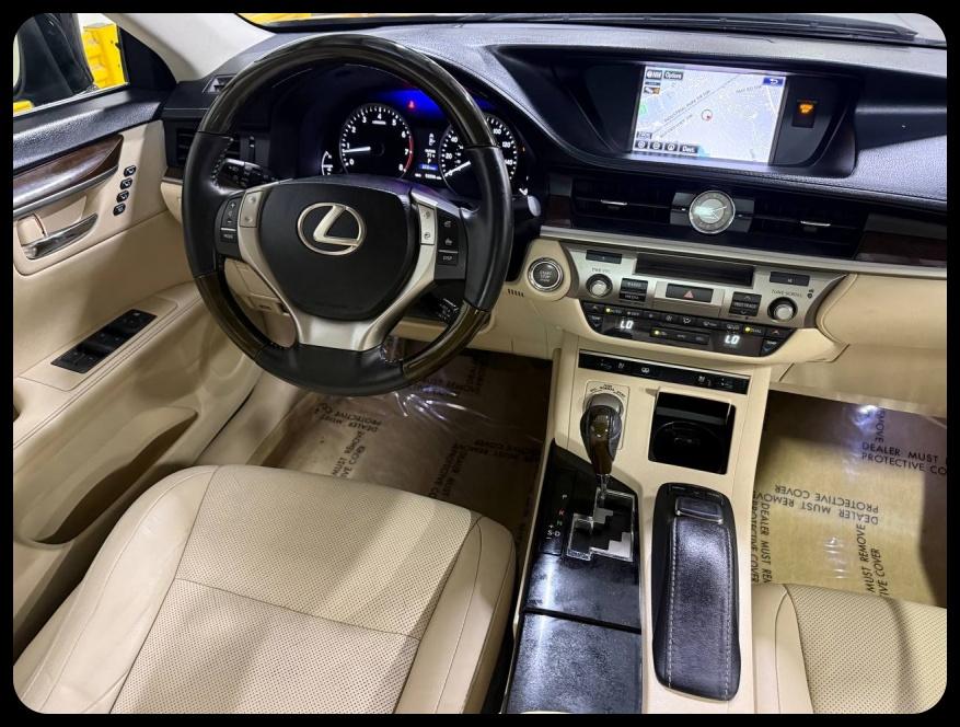 Lexus ES 350 Sedan 2015