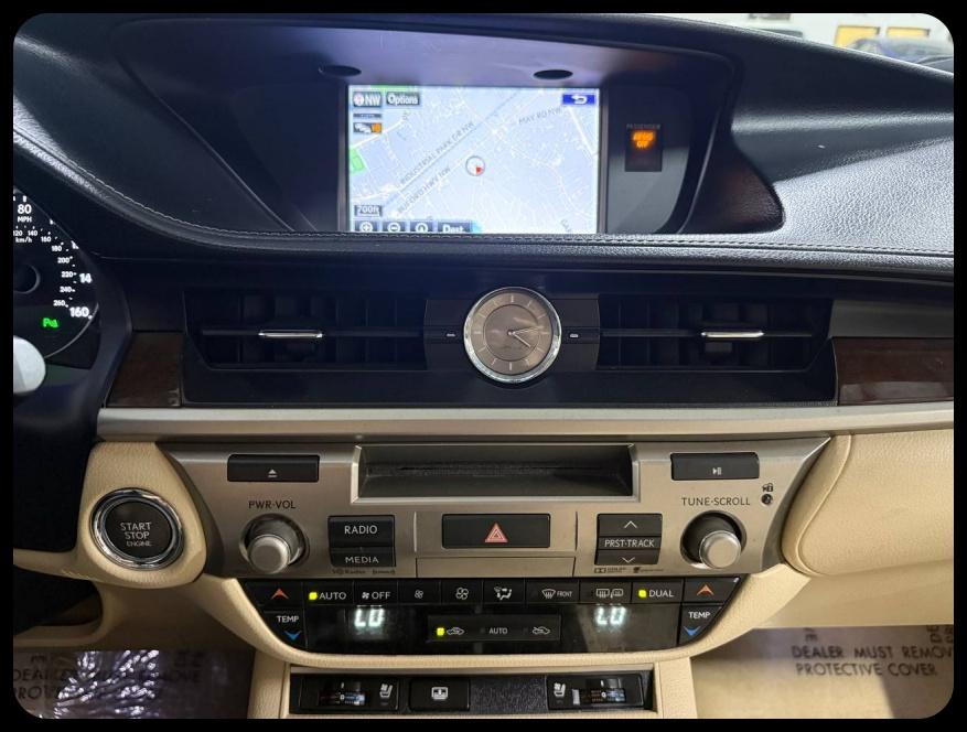 Lexus ES 350 Sedan 2015