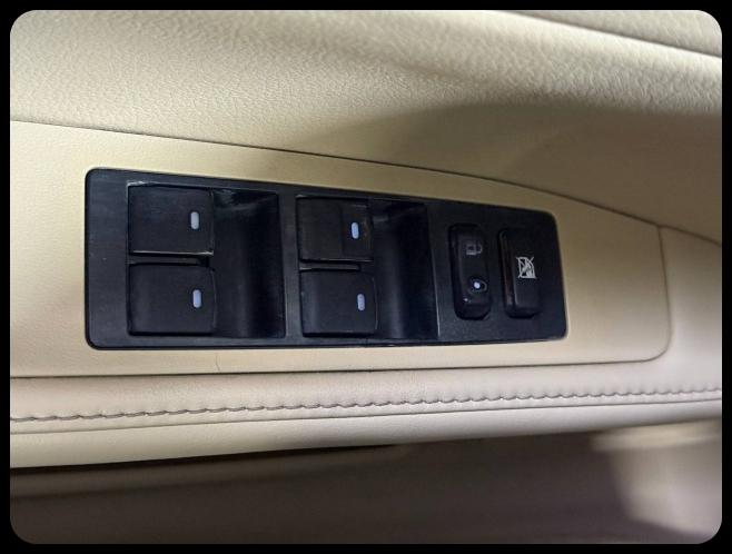 Lexus ES 350 Sedan 2015