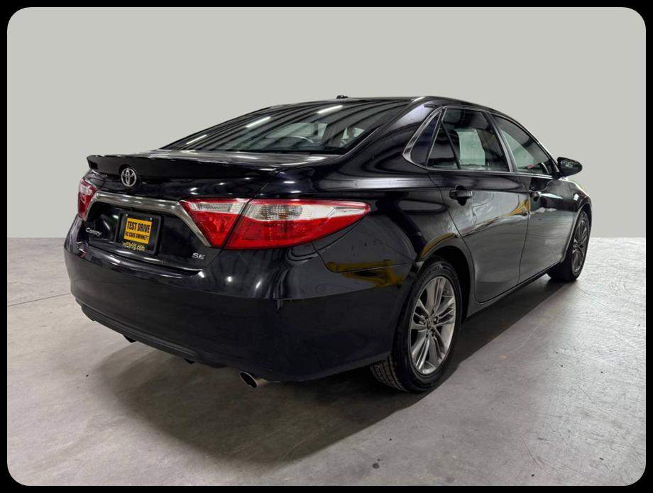 Toyota Camry SE 2015