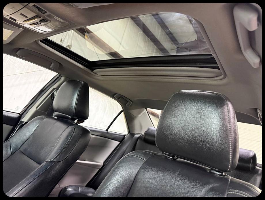 Toyota Camry SE 2015
