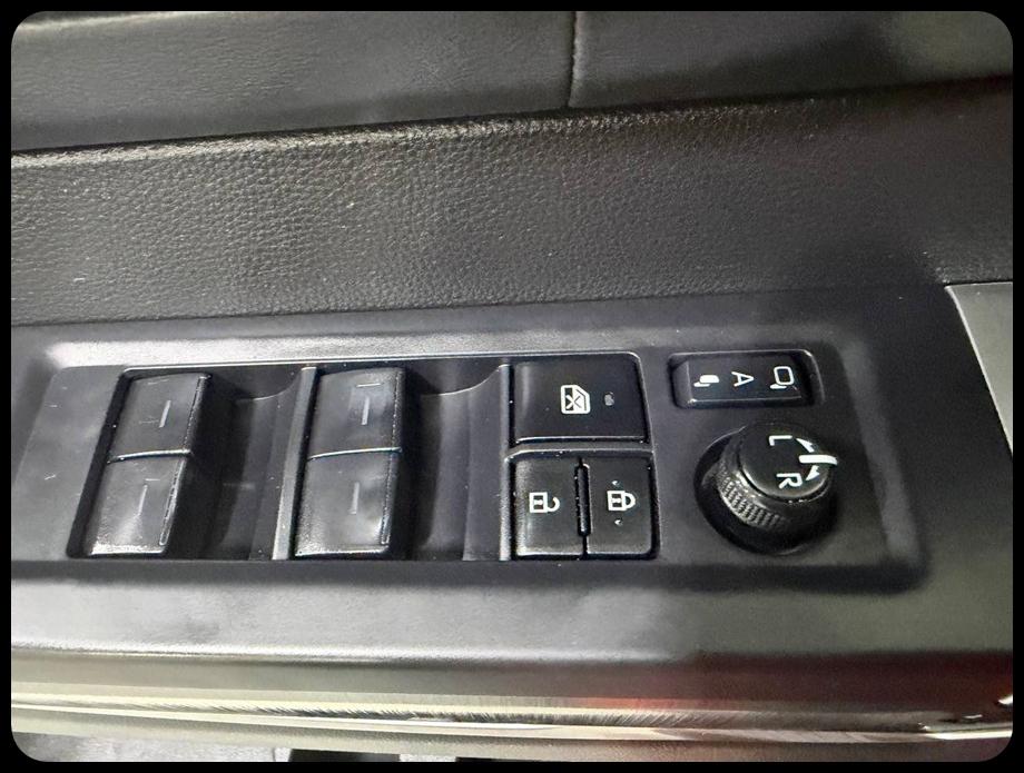 Toyota Tundra Platinum CrewMax 2WD Long Bed 2023
