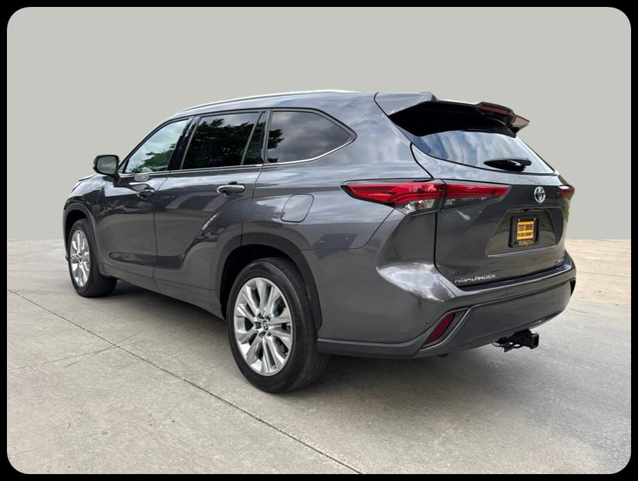 Toyota Highlander Hybrid Limited 2023